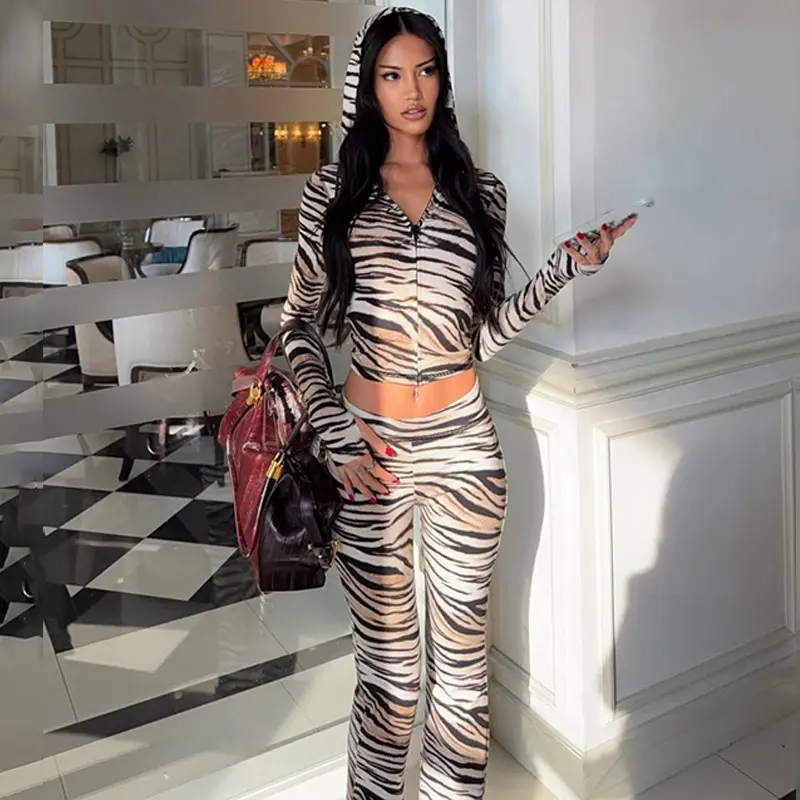 Women's Sexy 2‑Piece Tracksuit Outfit, Zip‑Up Hooded Long‑Sleeve Cropped Jacket & High‑Waist Flared Pants Set, Slim‑Fit Y2K Street‑Style Workout Loungewear for Daily and Club Wear