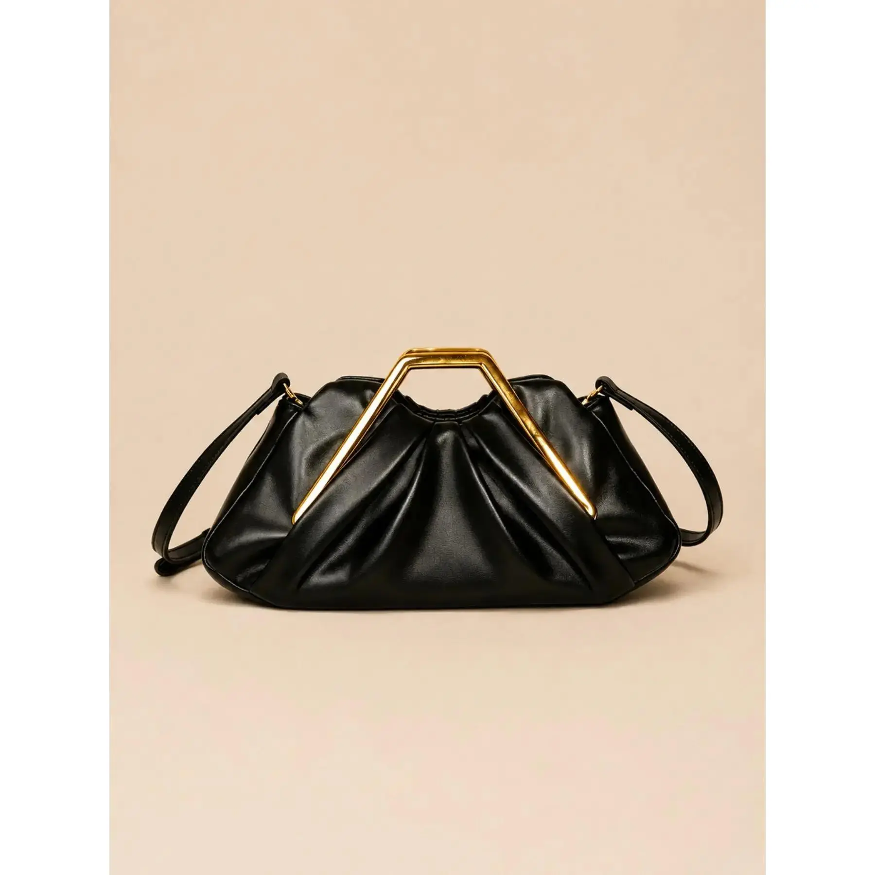 Niche Design Lightweight Luxury High-End Gym Handbag - Pleated Detail Soft Cloud Bag, Small Portable Gym Accessory, Holds Personal Items, Suitable for Daily Commuting, Daily Wear, Dinners