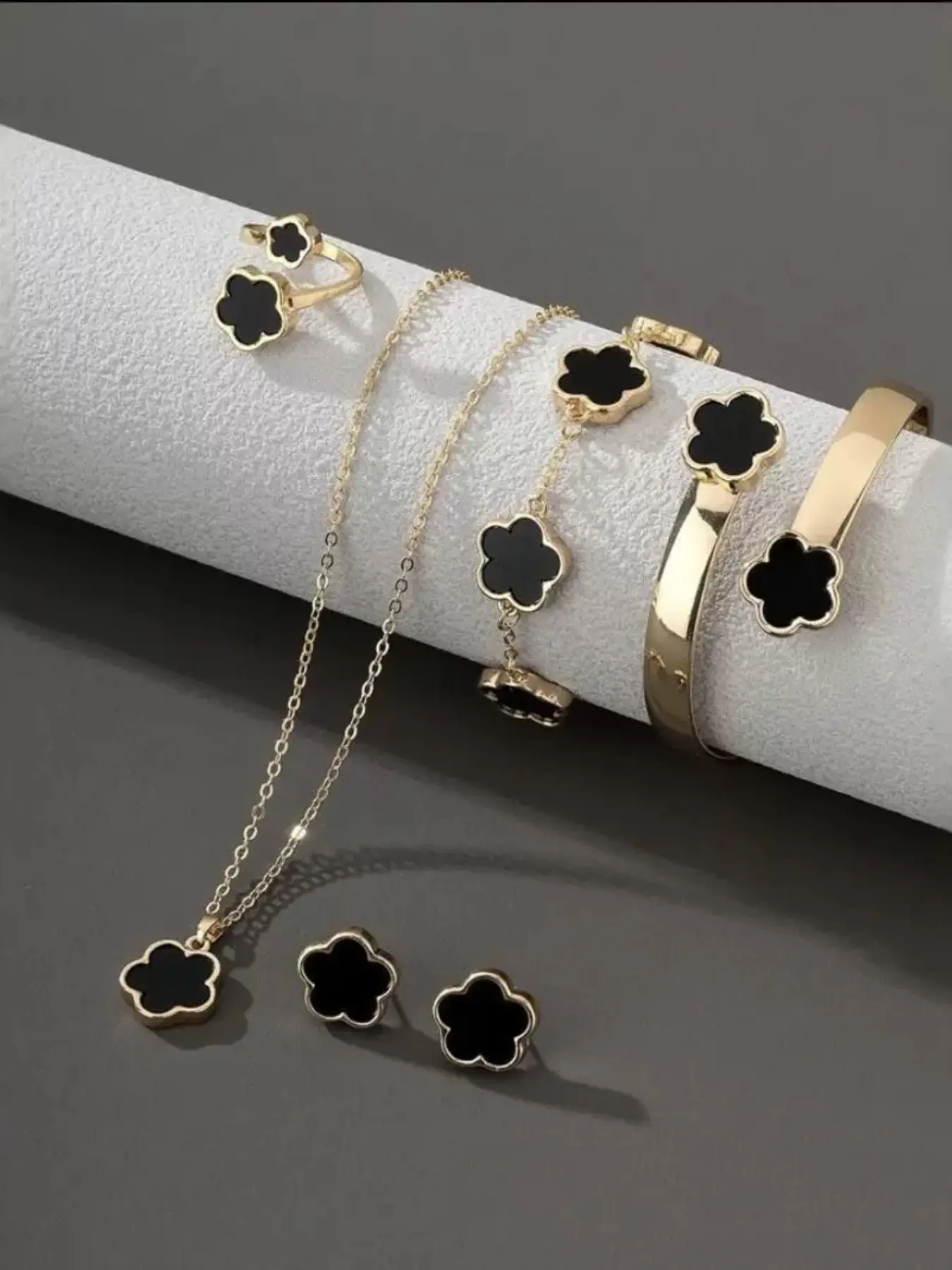 Classic Minimalist Five-Leaf Clover Set, Luxury Women's Jewelry, Fashion Jewelry Set, Necklace Bracelet Earrings Ring, Fade-Resistant, Gift Idea