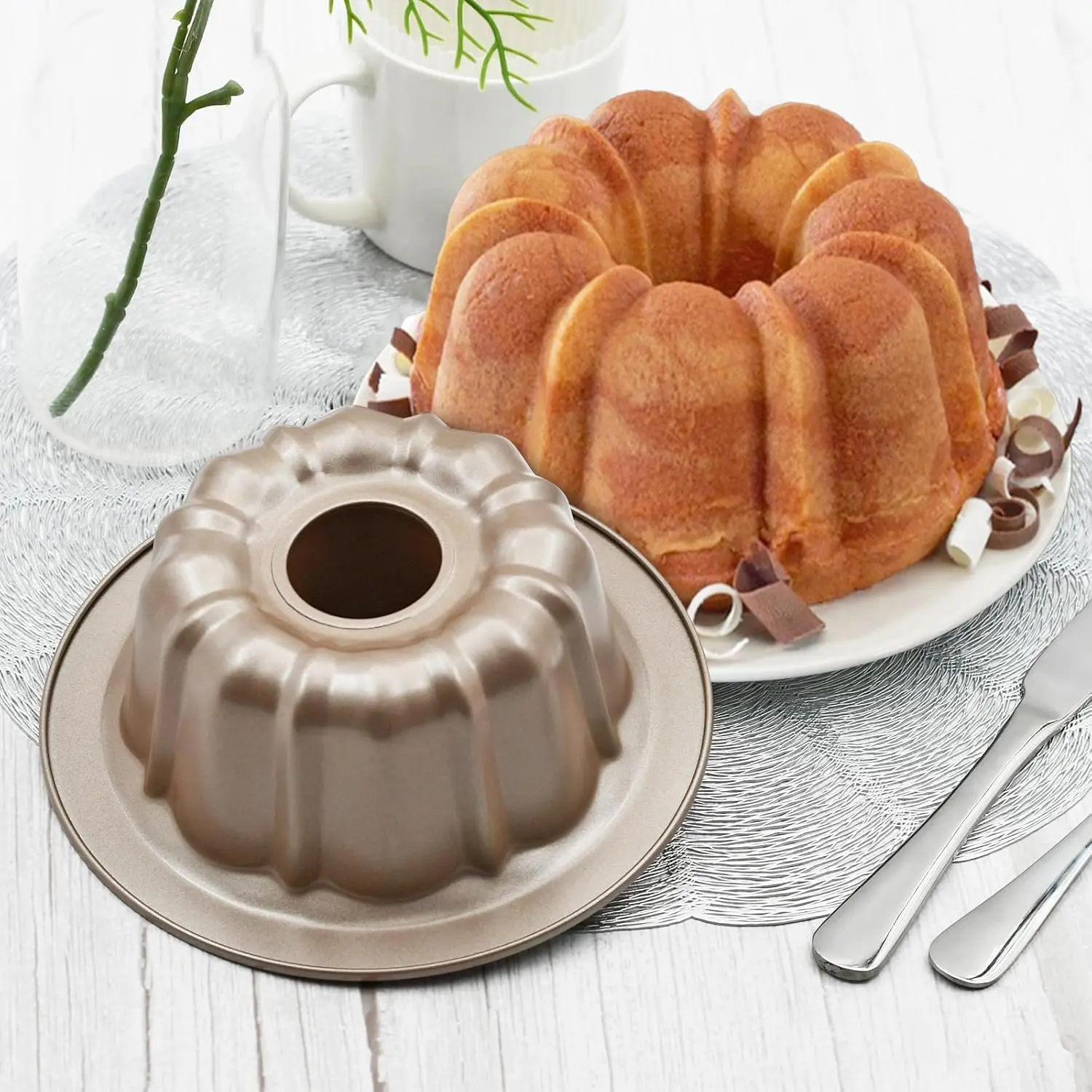 4.5'' Mini Bundt Cake Pan Carbon Steel Round Fluted Tube Non-stick Kugelhopf Cake Baking Mold for Cupcake Brownie Pudding 1pc