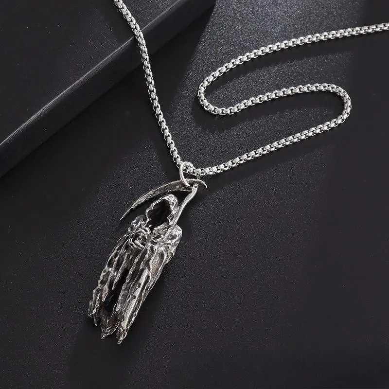 Minimalist Skull Pendant Necklace, Unisex Gothic Jewelry with a Lightweight Chain & Link for Casual, Party & Nightout Wear, Bold Personality, Music Festivals, Necklaces, Durable Fashion Accessory