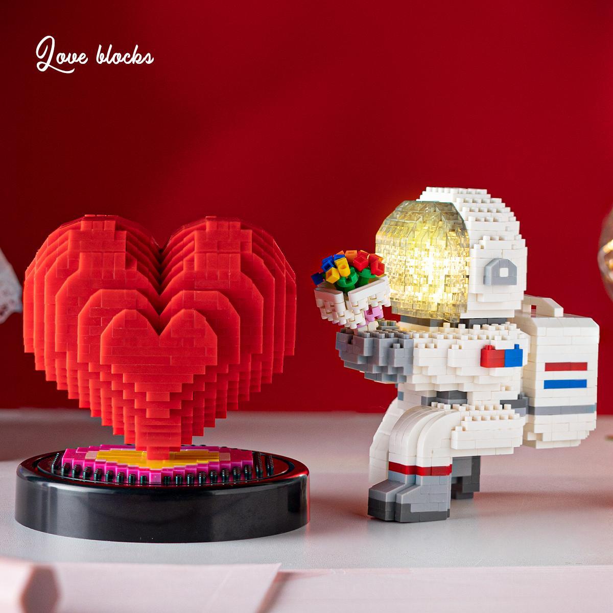 Creative Heart Shaped Building Blocks, 778pcs/box DIY Assembly Building Blocks, Desktop Ornament, Gift for Couple, Birthday Gift