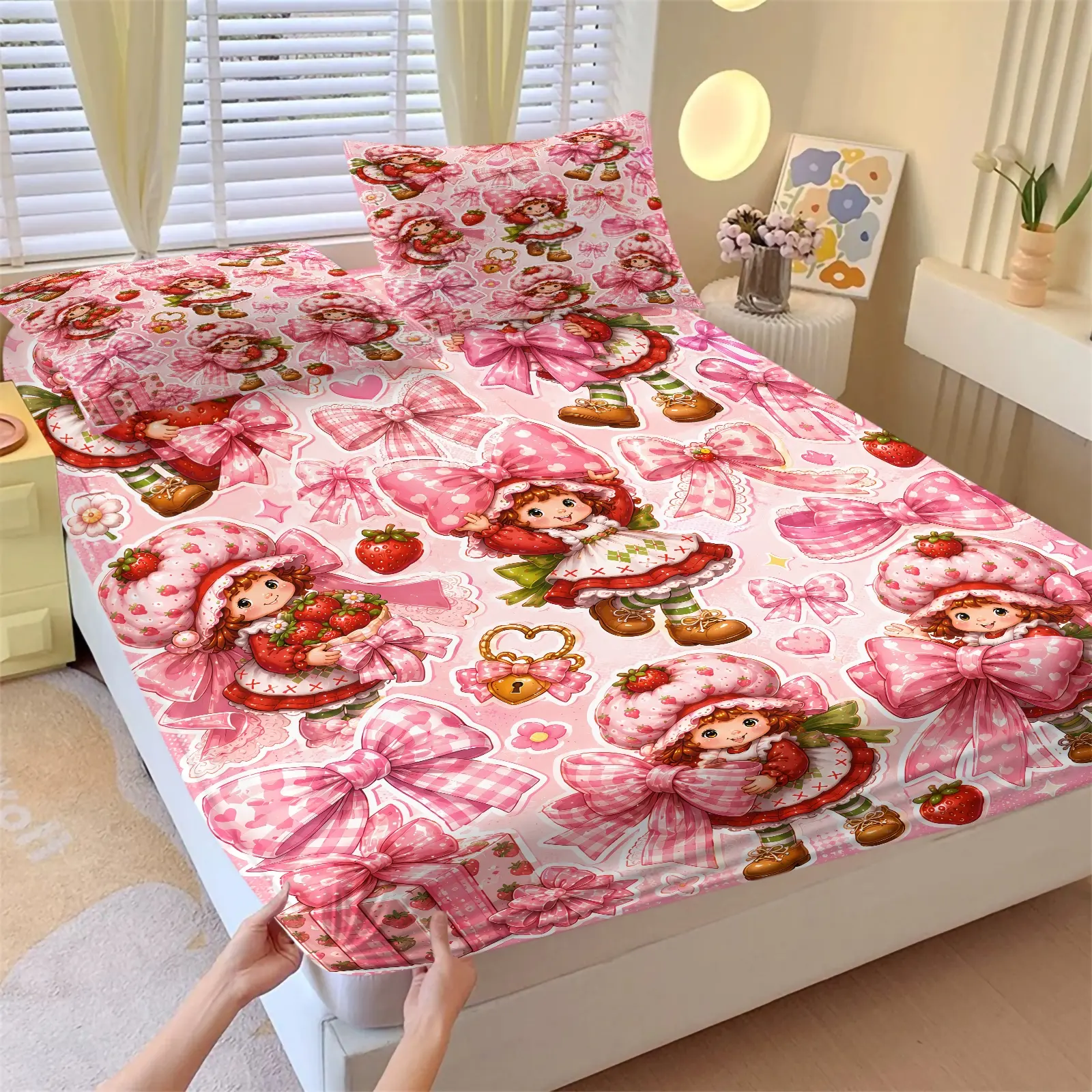Aesthetic Kawaii Girls Strawberry Print Fitted Sheet Set, 1 Fitted Sheet & 2 Pillowcases, Cute Cartoon Bow Strawberry Flower Print Bed Set All Size, Soft Breathable Deep Pocket Elastic Mattress Cover, Girls Bedroom Gift Bedding