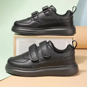 Unisex white court sneakers with breathable mesh upper, lightweight cushioned and non-slip design. Comfortable casual walking trainers for men women, ideal for daily wear, gym and outdoor activities.