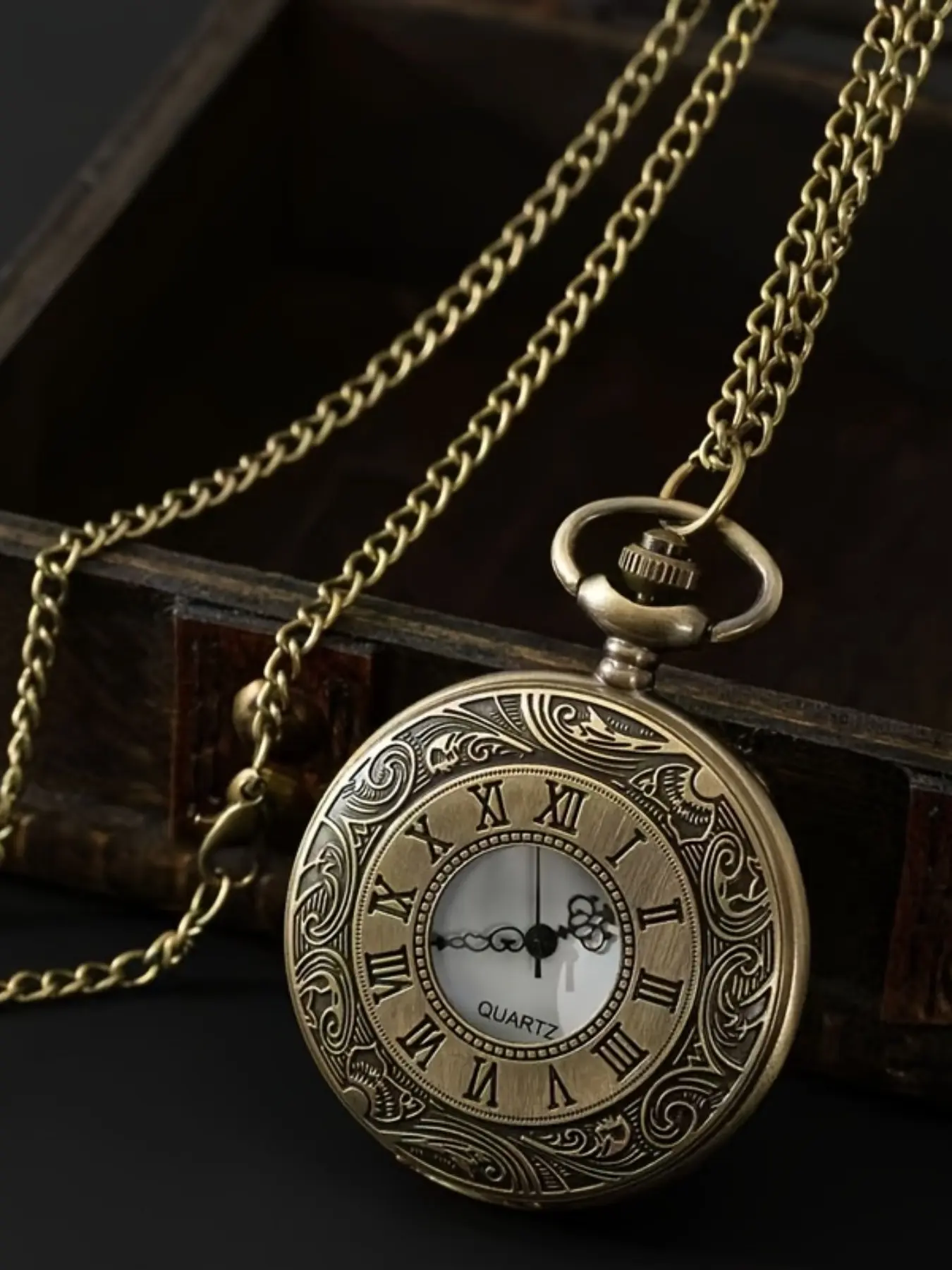 Classic Bronze Pocket Watch, Men's Fashion Accessory, Quartz Movement Fob Watch, Gift, Souvenir, Elegant Timepiece for Him