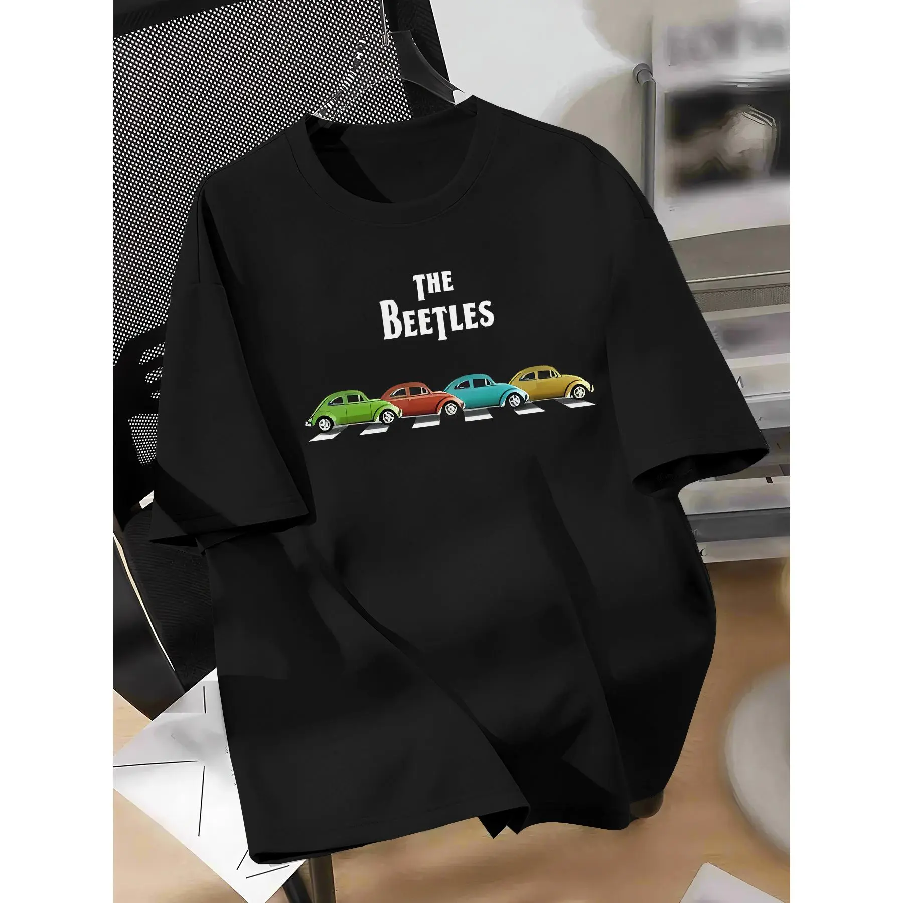 Black Men's Classic Rock Car Silhouette Print T-Shirt Casual Short Sleeve Tee with Vintage Beetle Design, Lightweight & Breathable for Summer Vacation, Travel, and Casual Attire, Casual Attire Tee |   Vintage Car Print |   Lightweight Tshirt, Car T Shirt