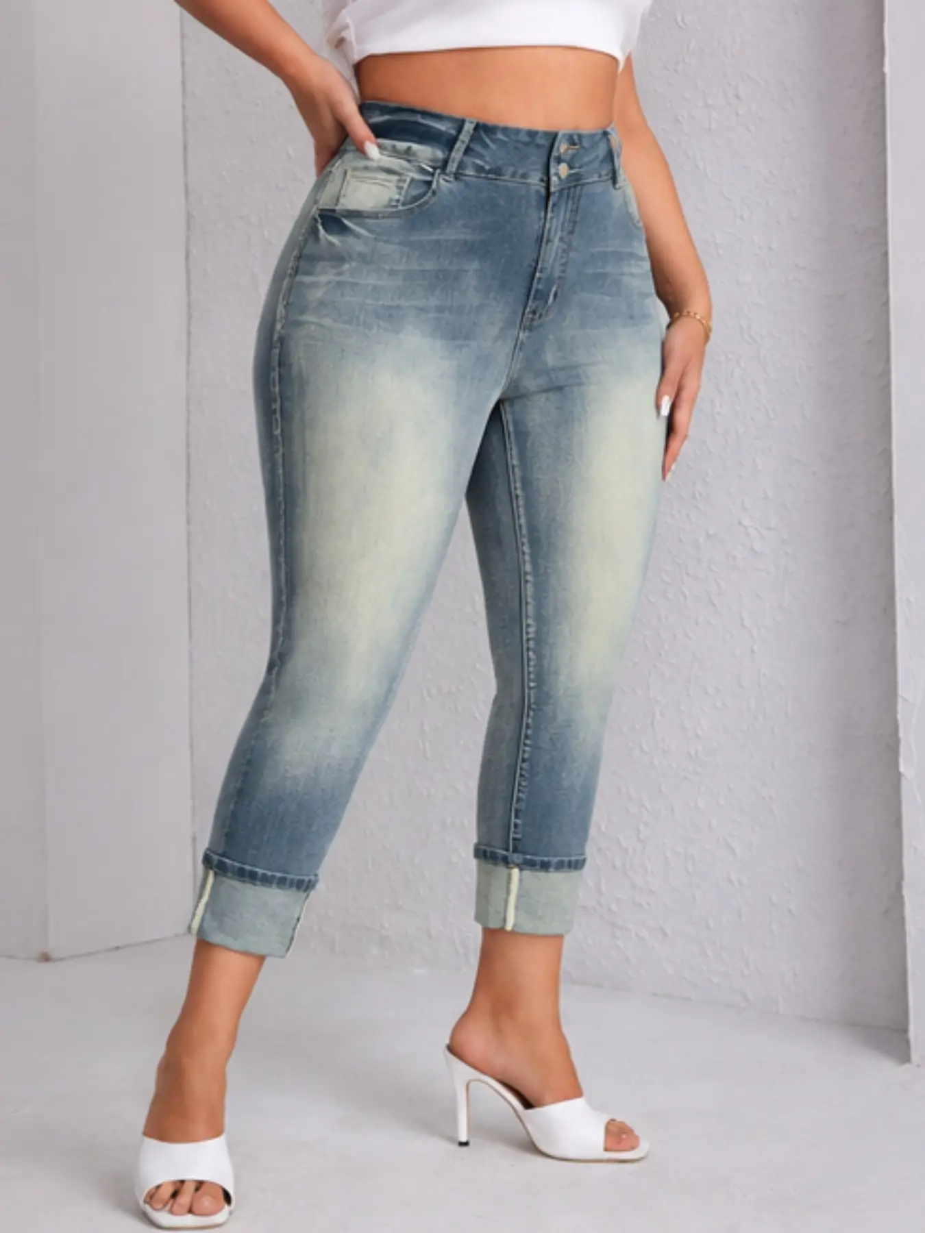 Plus Size High Waisted Denim Slimming Jeans Capri Pants for Women, New 2026 Design, Elastic Tight Fit, Button Fly, Casual Daily Wear Bottom