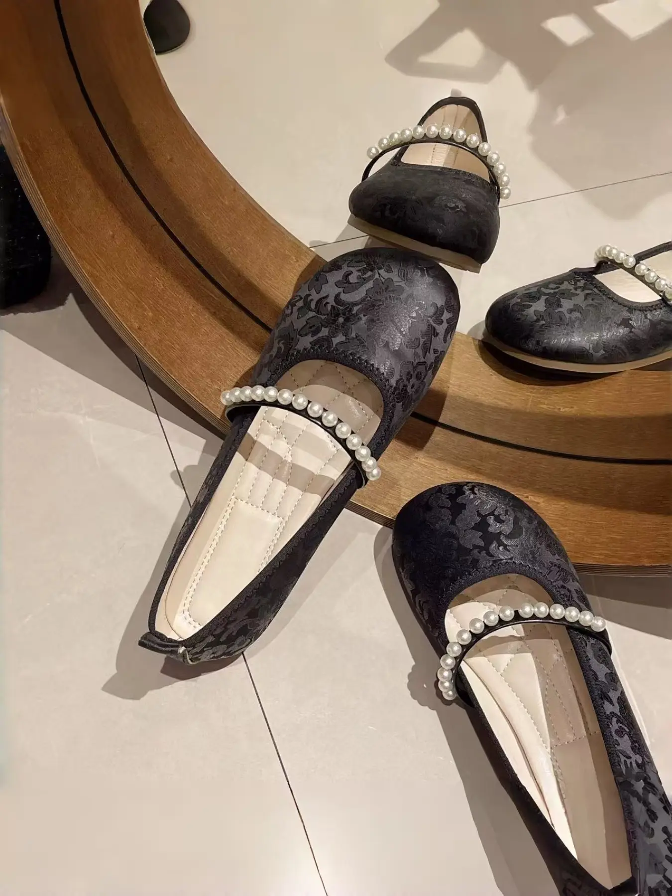 Women's New Traditional Pearl Mary Jane Flat Shoes, Elegant PU Leather Low Heel, Soft Sole, Perfect for Qipao and Dresses