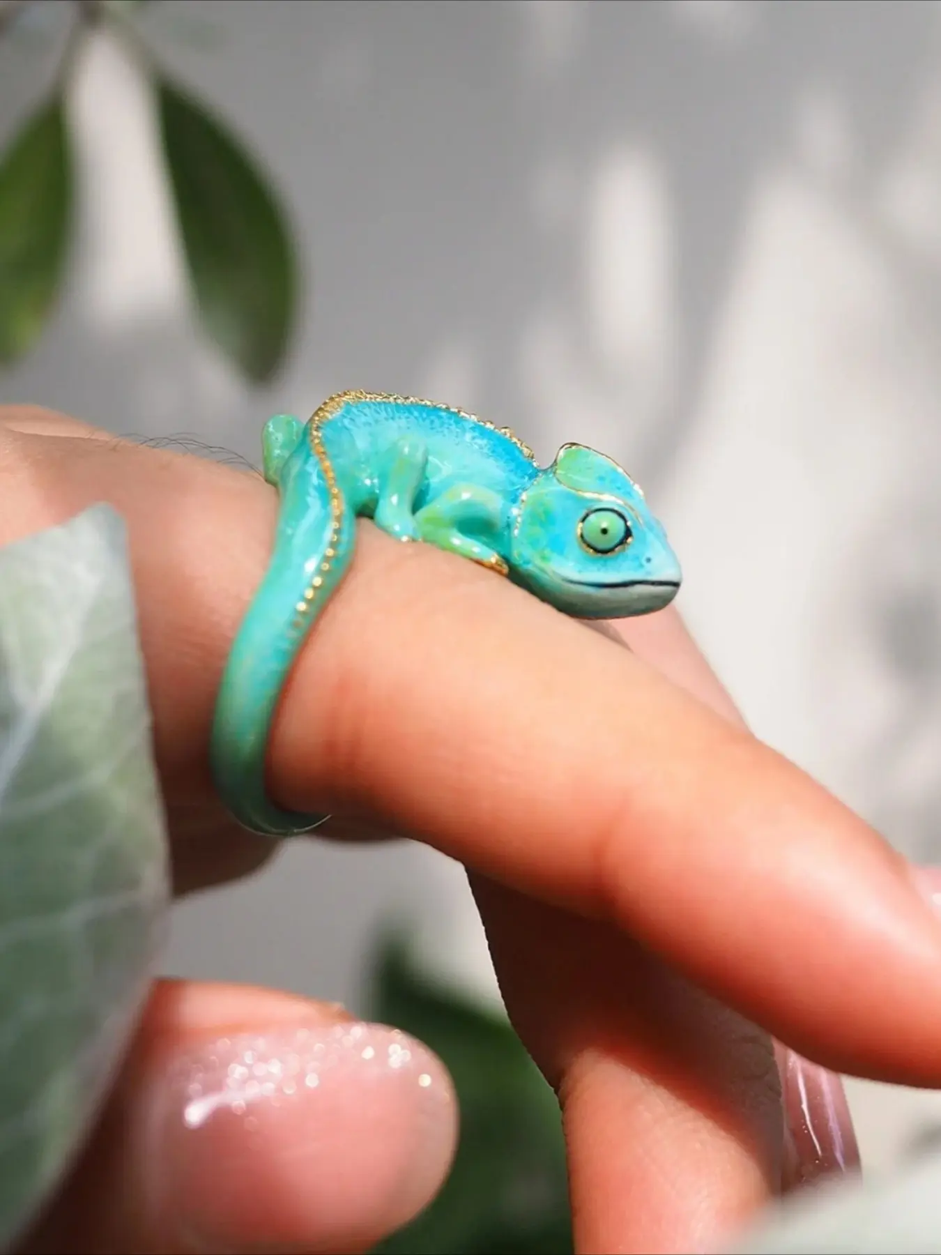 Two-tone 3D Lizard Single Ring Cute Cartoon Statement Finger Jewelry Whimsical Healing Style Accessory for Women Perfect for Daily Wear Vacation & Party Ideal Gift for Birthday and Best Friends.