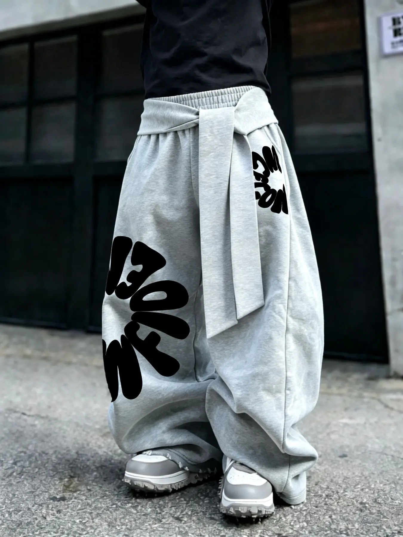 Men's Floral Letter Print Sweatpants, Street Style Loose-Fit, Comfortable Breathable Fabric, Ideal for Daily Wear, High-End Fashion