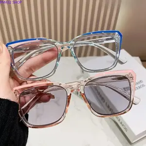 Women’s Multifocal Photochromic Reading Glasses – Progressive Light-Adaptive Square Frame Eyewear, Dual Near & Far Vision Stylish Glasses for Daily Wear, Reading, Outdoor Activities & Festival Gift for Mom