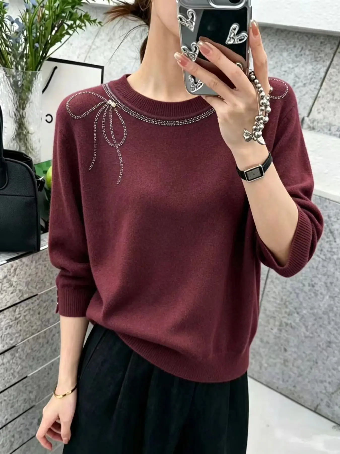Studded Bow Round Neck Knit Sweater, Casual Long Sleeve Pullover, Loose-Fitting Fall & Winter Top, Plain Surface, Unlined, China Made