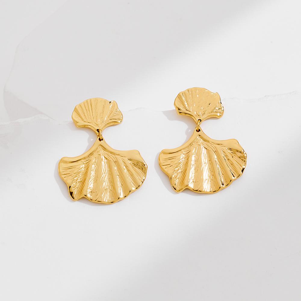 European and American jewelry: Exaggerated geometric irregular disc large earrings, French retro textured earrings, niche style
