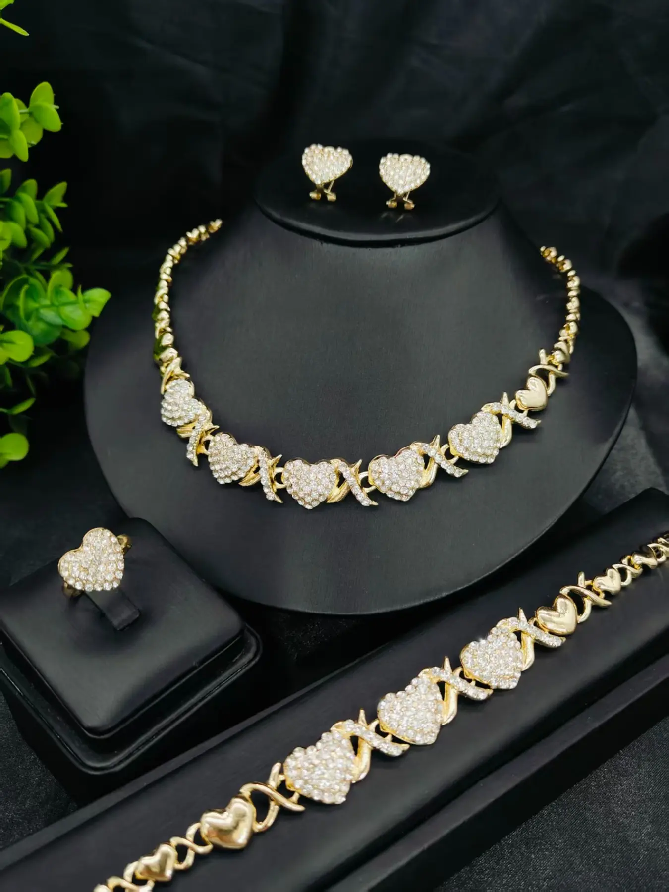 Elegant Xo Heart Jewelry Set, Necklace Earrings Bracelet Ring, Boho Style, Matching Jewelry Set, Heart Shine Set, Perfect for Weddings, Birthdays, Gifts