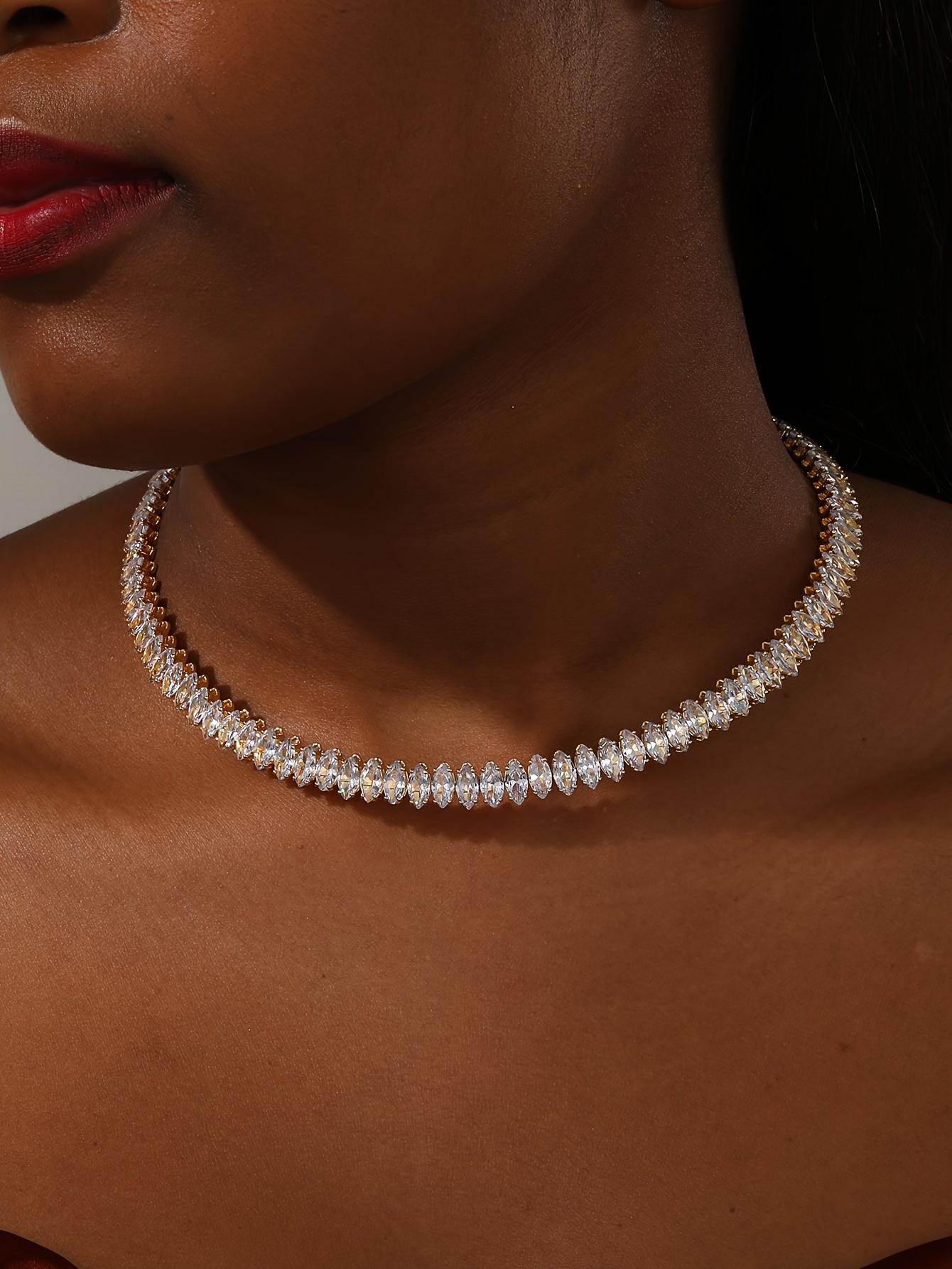 Women's Interlocking Rings Necklace - Features a luxurious copper chain with a transparent synthetic zirconia effect, paired with gold interlocking rings, suitable for weddings/parties/daily wear, comfortable and durable women's jewelry cross men's link