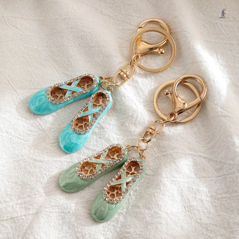 Alloy Ballet Shoe Keychain with Rhinestones, Cute Mini Bag Charm Pendant for Women, Decorative Daily Accessory Gift, Women's Fashion