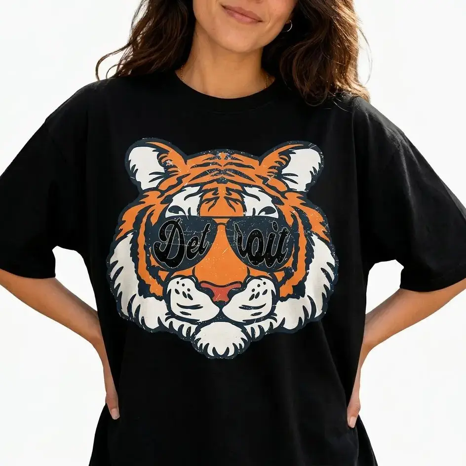 Vintage Detroit Shirt Women Retro Tiger Graphic Tee Plus Size Top