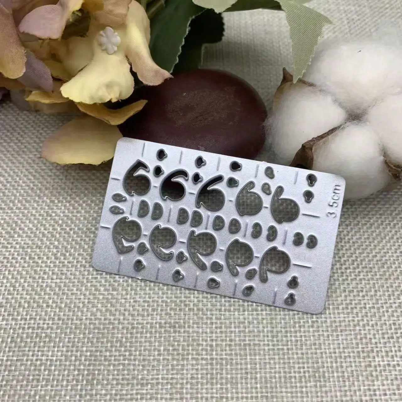 Smile Face Collection Metal Cut Die Reusable Cute Emoticon Stencils Template for DIY Scrapbooking Photo Album Decorative Paper Card