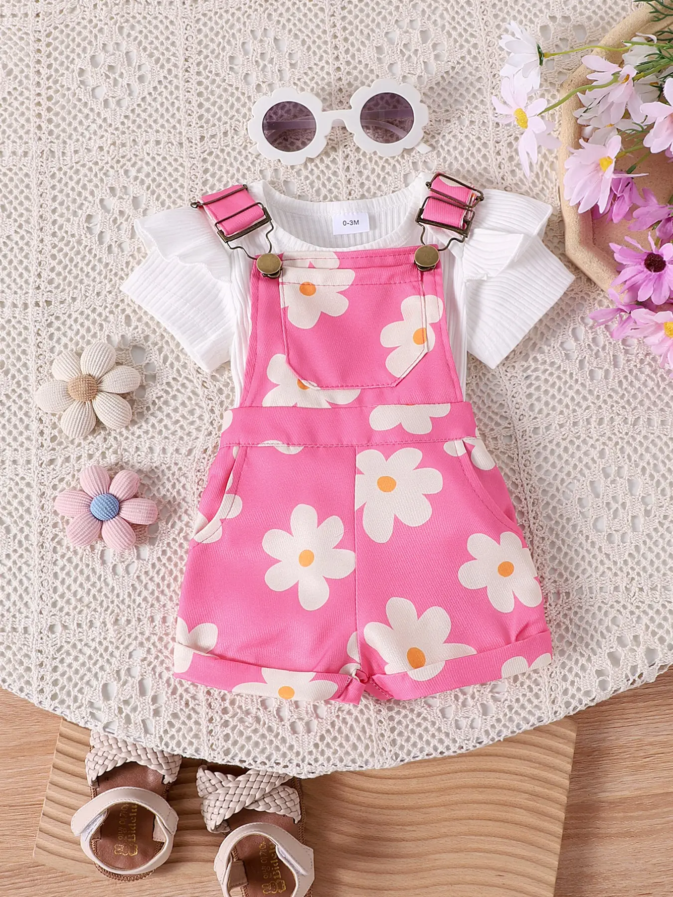 3-36 Months Newborn Toddler Girl Floral Overalls Set Spring Summer White Ruffle Short Sleeve Ribbed Bodysuit Pink Daisy Print Adjustable Buckle Suspender Shorts Cute Photo Prop Outfit