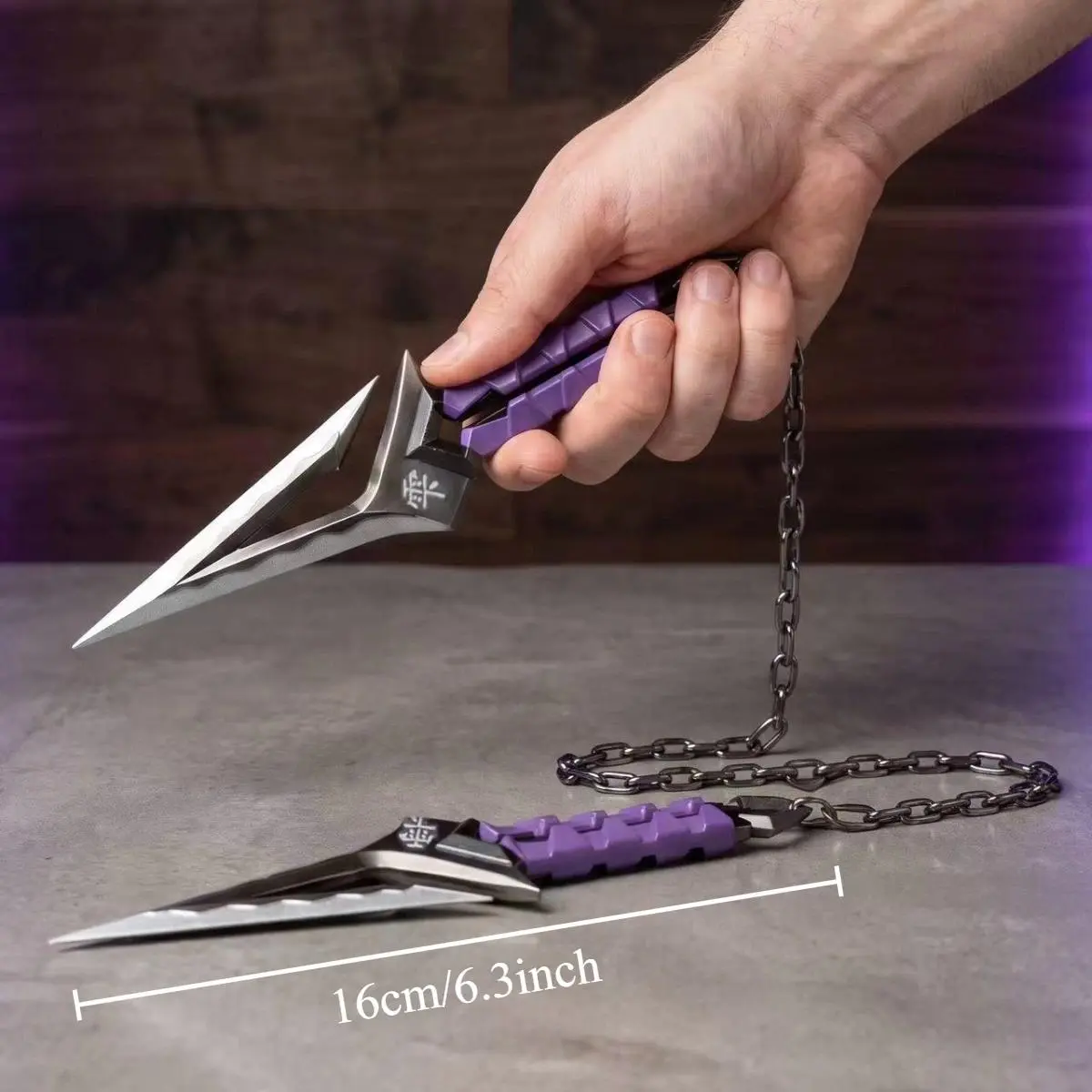 6.30Inch (16cm) Zinc Alloy Twin Kunai, Purple Block Grip, Engraved Chinese Character, Detachable Metal Link Chain Dual Blade Fully Blunt Game Cosplay Prop, Desktop Collectible Display Ornament, Fan Holiday Gift, Cosplay Props