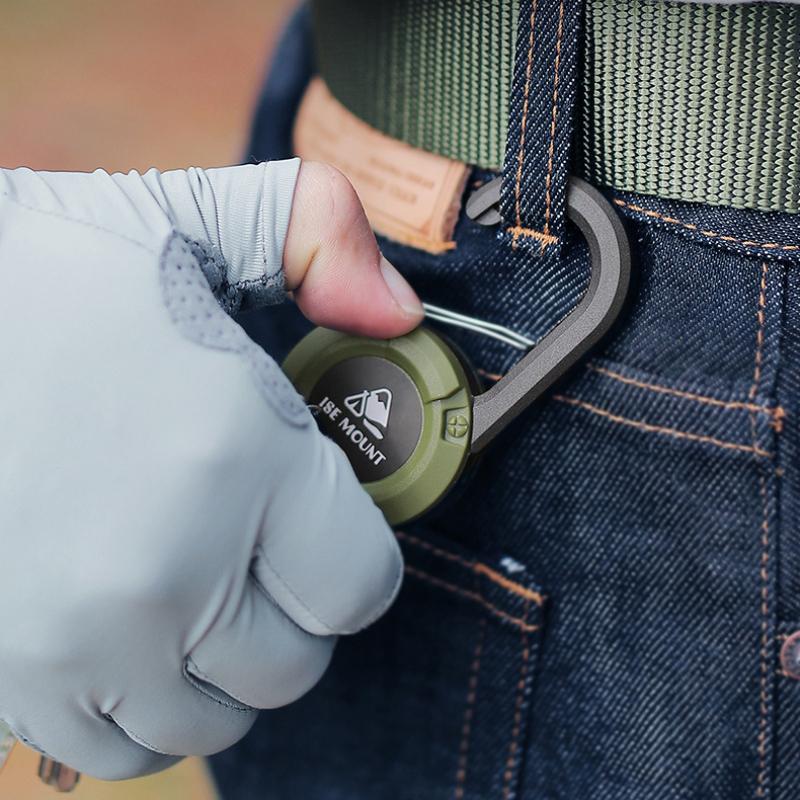 Outdoor 3-in-1 Retractable Keychain with Steel Wire – Carabiner, Magnetic Lock, Multi-Purpose for Hiking, Camping, Fishing & Commuting