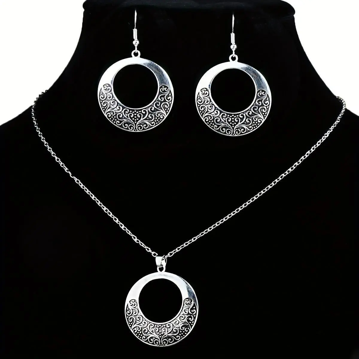 Vintage 2-Piece Alloy Jewelry Set, Romantic Round Medallion Pendant Necklace & Earrings, His and Hers Couples Gifts, Alloy Jewelry Sets, Necklaces Earrings Set, Romantic Vintage