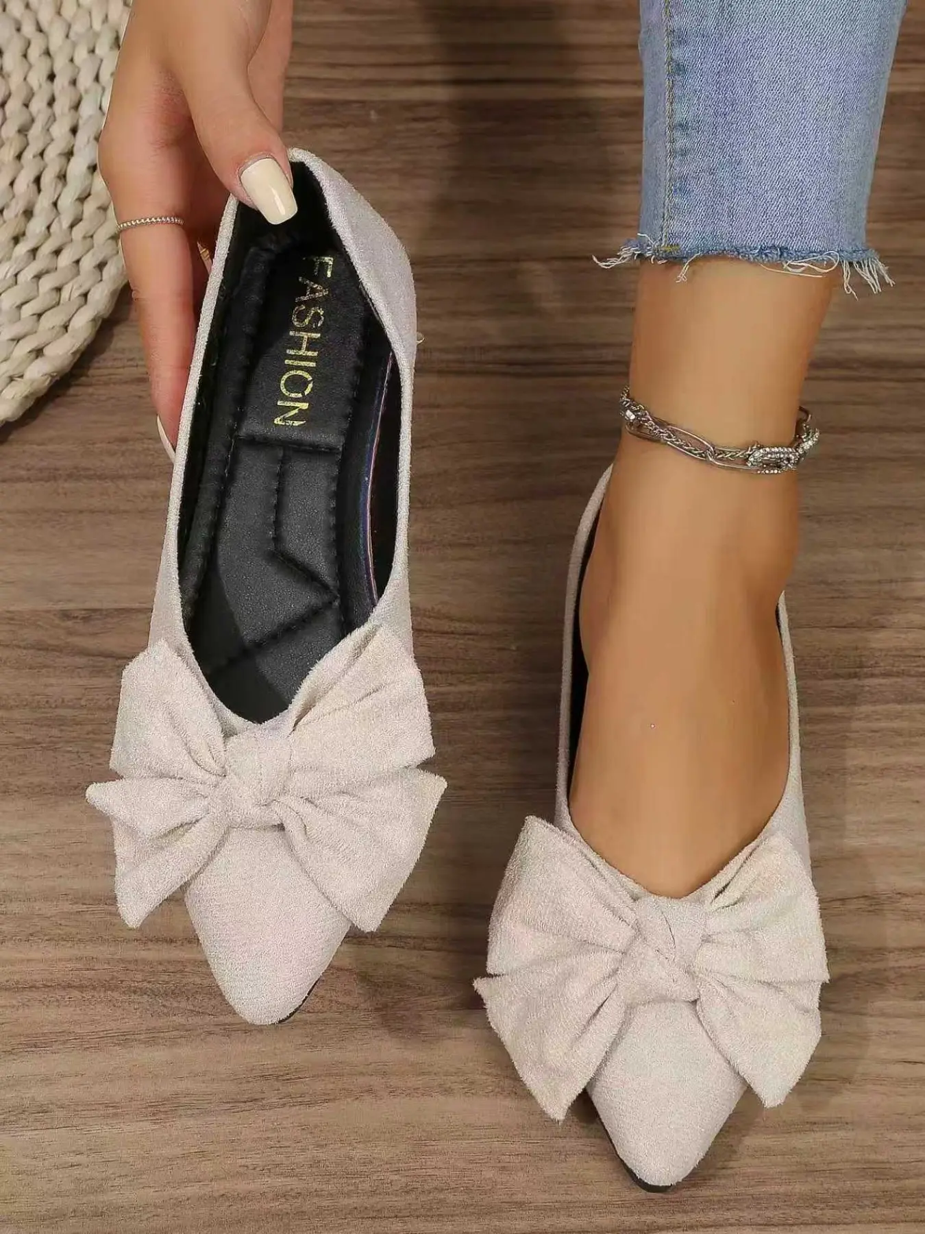 Women's Large Bow Pointed Toe Flat Shoes, Velvet Soft Sole Slip-On Formal Single Shoe, Anti-Slip Commuter Casual Loafer, Daily Wear Women's Shoes