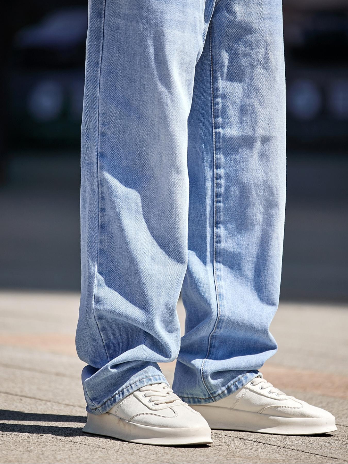 Men's Fashion Light Blue Light Wash Baggy Jeans, Menswear Retro Style Loose - Fit Denim Pants Perfect for Streetwear, Casual Daily Outfits and Urban Fashion Looks Vibe