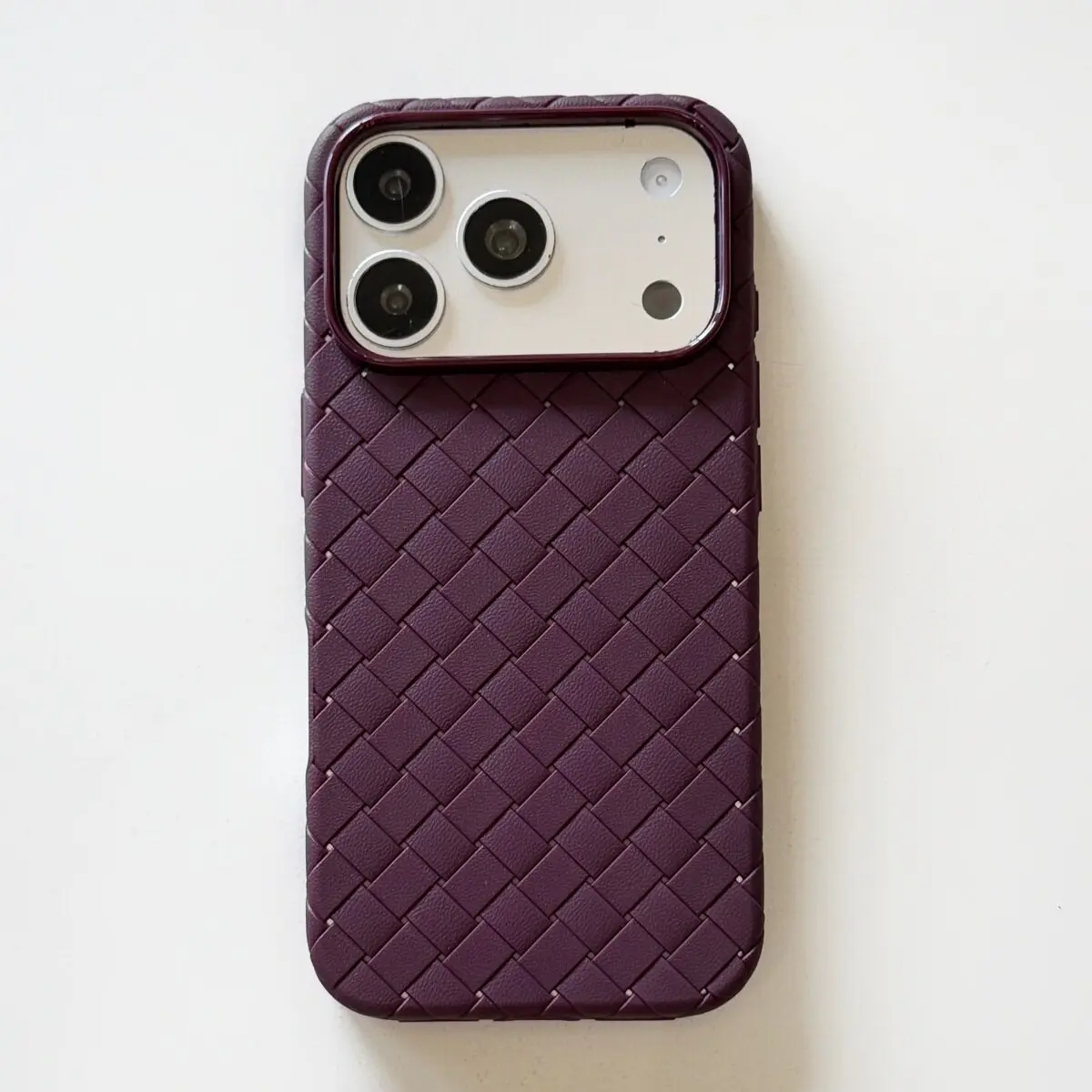 Minimalist Stylish Full-Coverage Cellphone Case for iPhone 17 Pro Max/18 - Heat-Dissipating Woven Pattern, Handheld Devices Protection Casing