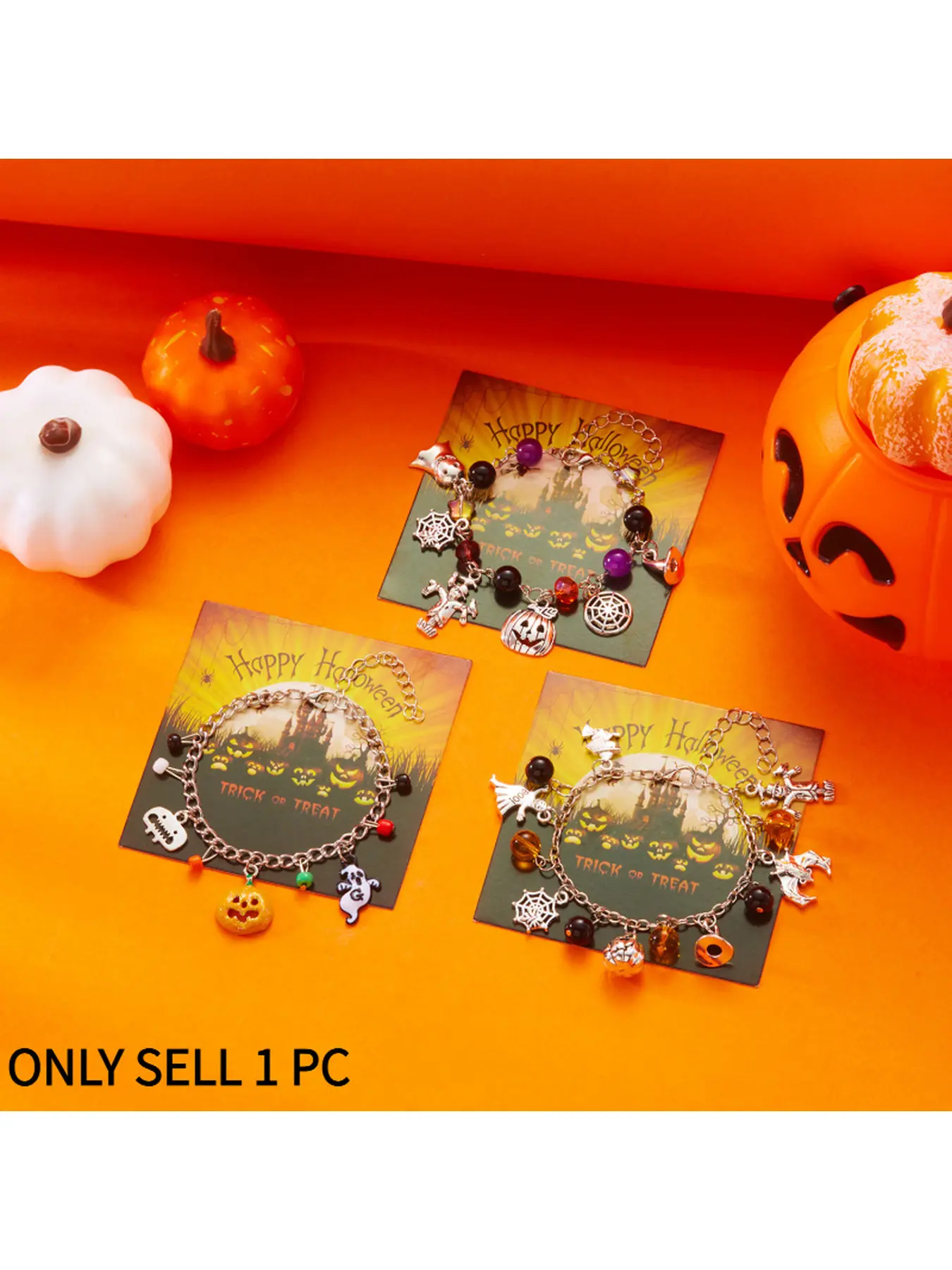 Halloween Beaded Charm Bracelets with Pumpkin Ghost Cartoon Pendants, Contrast Color Design Stretch Bracelets Packed with Display Card, Funny Halloween Costume Jewelry Gifts for Women Party Decor