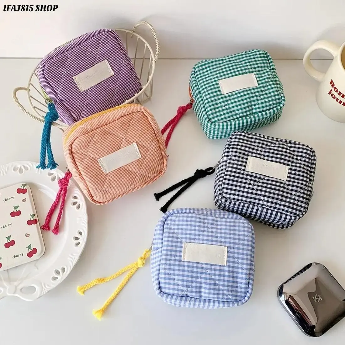 Women's Aesthetic Plaid Makeup Bag - Mini Zipper Cosmetic Pouch, Lightweight Portable Beauty Organizer, Travel Case, Stylish Everyday Carry, Trendy Gift Choice