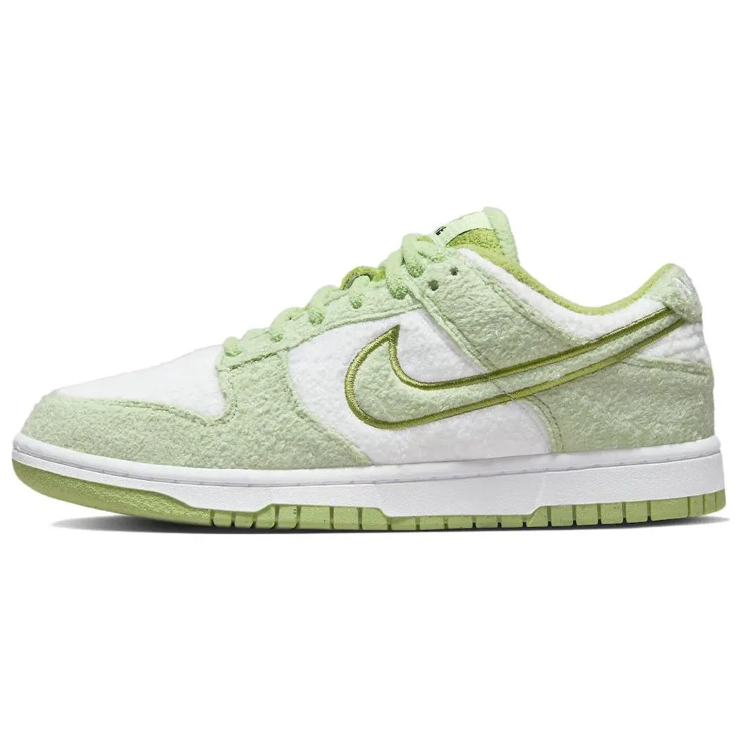 Nike Wmns Dunk Low SE 'Fleece - Honeydew' DQ7579-300