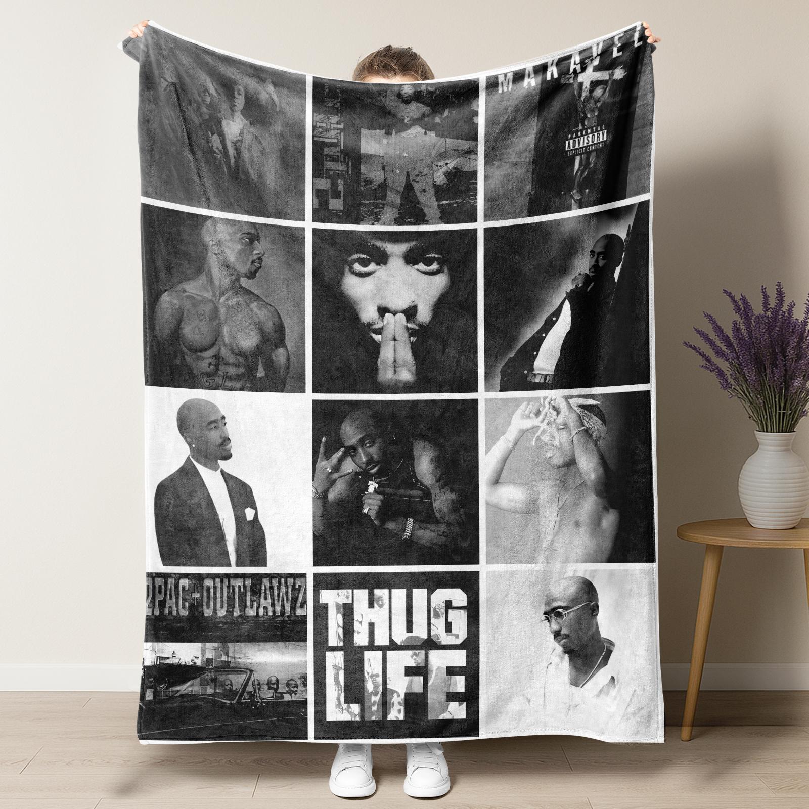 Tupac Shakur 2Pac Monochrome Legacy Collage Fleece Blanket – Makaveli Thug Life Hip Hop Icon Black & White Photo Plush Throw, Perfect for 90s Rap Fans, Ideal for Man Cave, Dorm or Music Room Decor