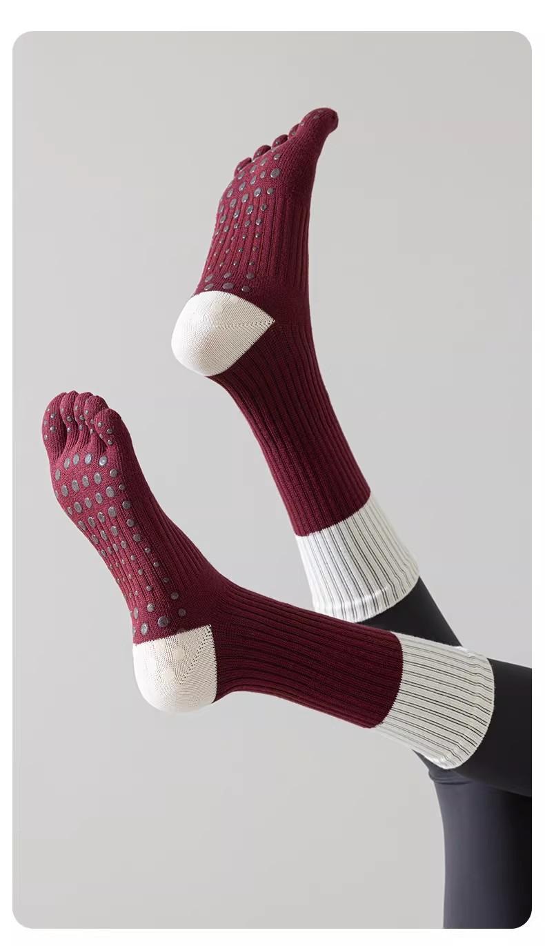 Women's Five Finger Yoga Socks, Non Slip ,Deodorizing Absorb Sweat Summer Indoor Sports ,Professional Fitness Pilates Mid Calf Socks,Non-Slip Toe-Separating Yoga Socks for Women - Cushioned Athletic Socks for#Yoga, Pilates, Barre & Gym Workouts