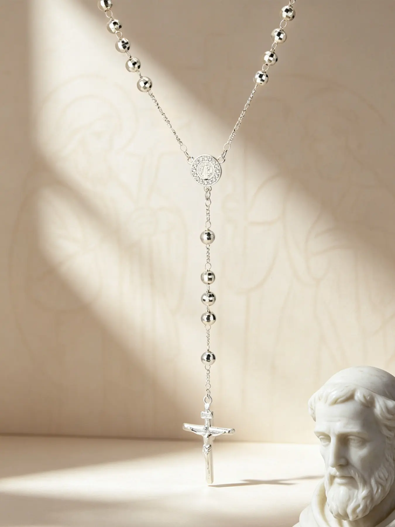 1 Piece Luxurious Trend Beaded Catholic Rosary Necklace, St. Benedict Medal With Cubic Zirconia, Jesus Crucifix Pendant Prayer Beads Y-Shaped Necklaces, Religious Christian Faith Devotional Accessory, Baptism Confirmation Spiritual Gift for Men Women