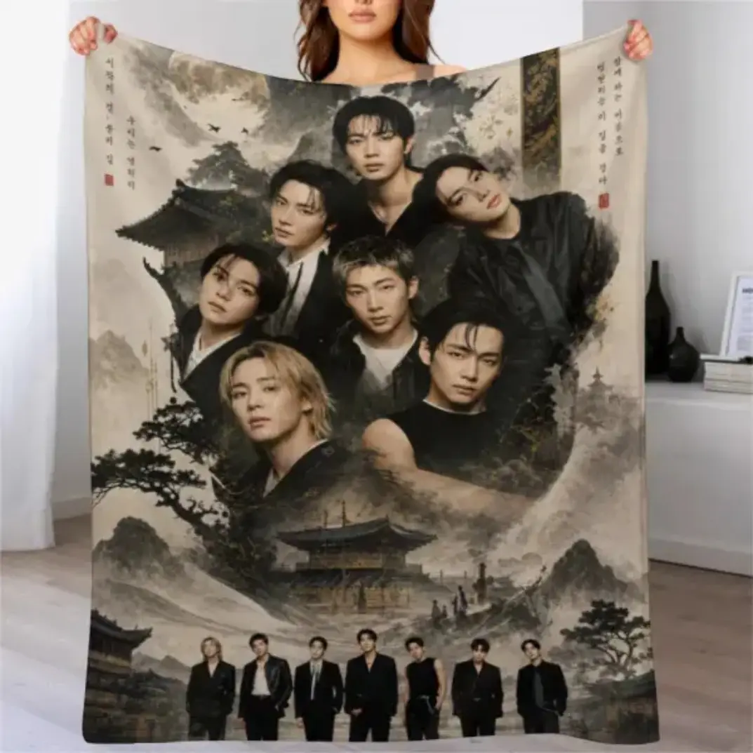Kpop Members Photo Collage Flannel Throw Blanket, Korean Style Vintage Portrait & Landscape Art Plush Blanket, Soft Cozy Fleece Cover for Sofa Bed Couch, Fan Room Decor Blanket for Adults & Kids, Ideal Gift for Kpop Fans