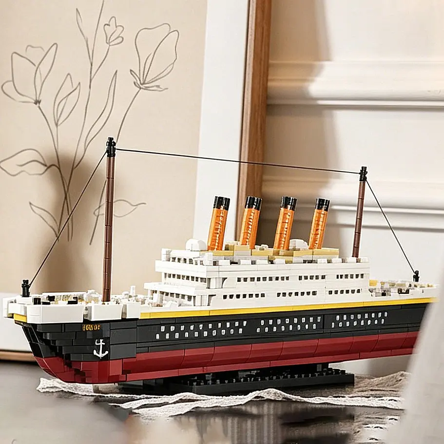 1000pcs Micro Part Cruise Ship Building Blocks, High Difficulty Assembly, Perfect Collectible Model Building Kits, Model Building Set, Christmas, Halloween, Easter, Thanksgiving