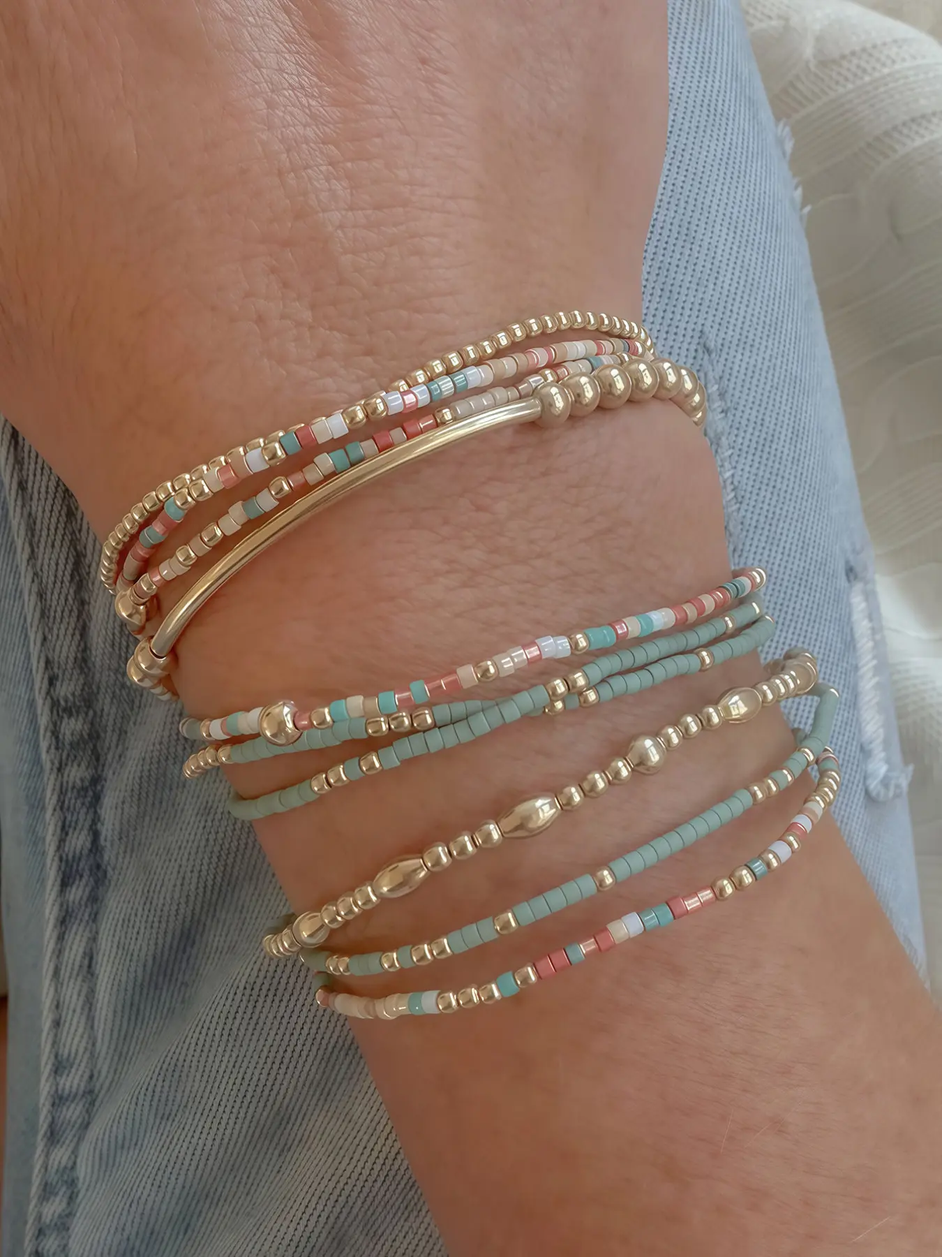 10 Pcs Bohemian Beaded Elastic Rope Bracelet Set, Elastic Bracelets, Perfect for Women's Daily Dates, Parties, Beach Vacations, Layered Wear