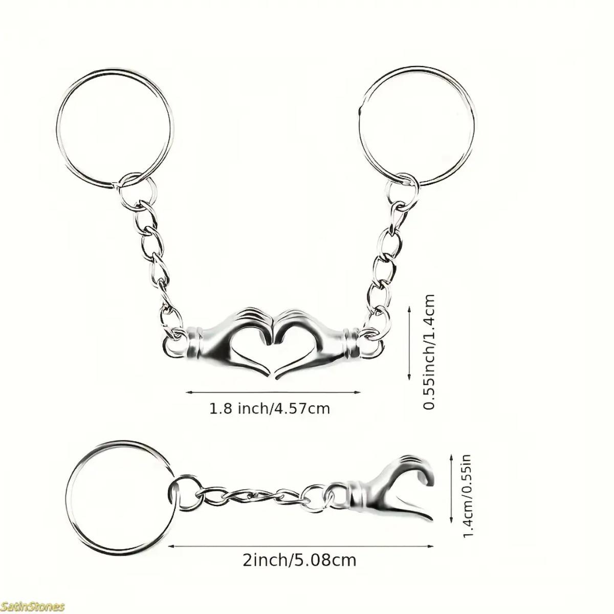 Couple keychains – featuring a simple, interlocking "key of love" design and romantic matching pendants, suitable for bags, backpacks, or keychains.
