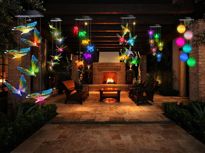 Solar-powered colorful changing butterfly wind chime, LED waterproof decorative hanging light, a perfect holiday gift for mom, wife, or children, suitable for gardens, porches, patios, courtyards, and windows.