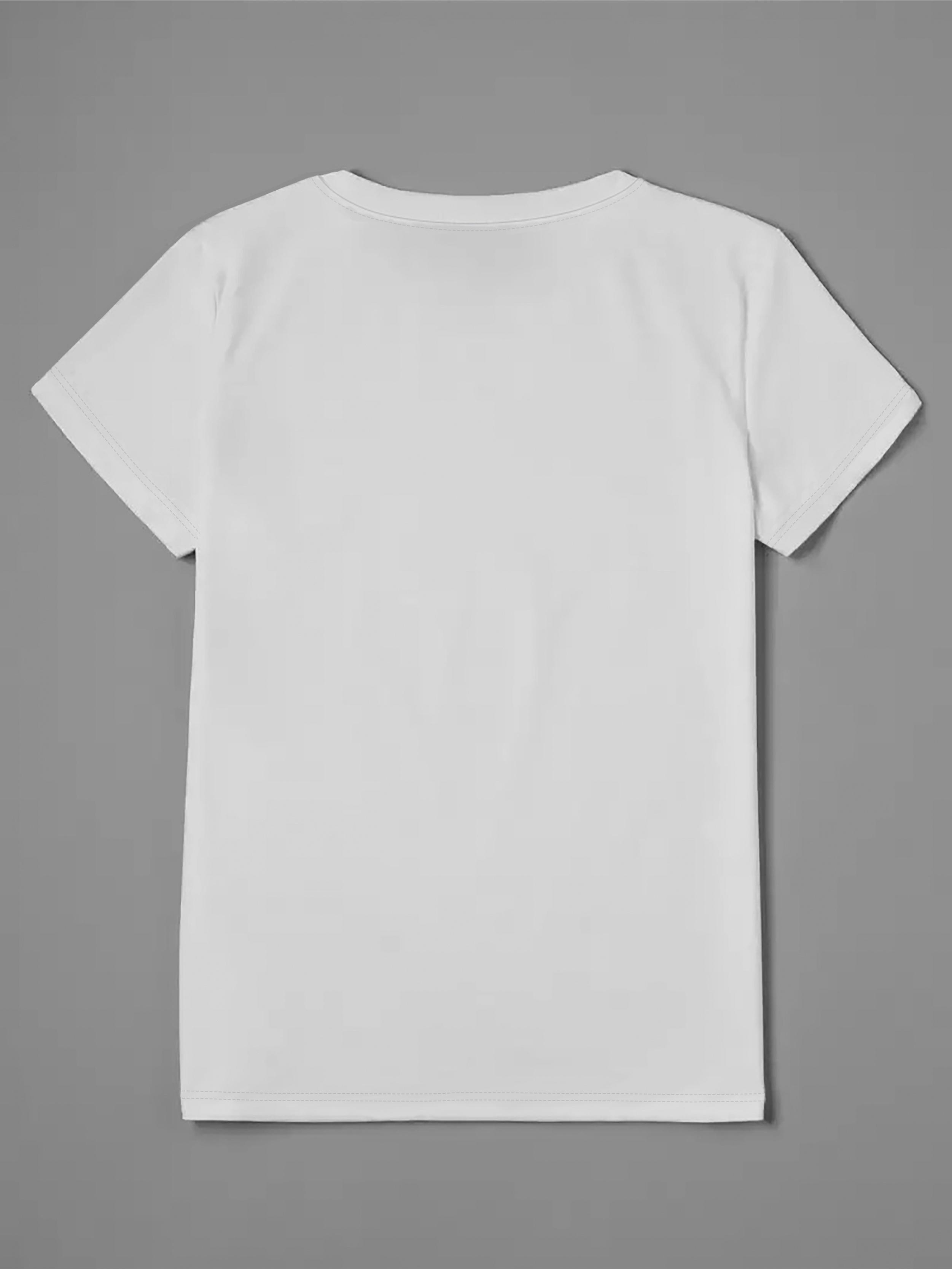 Women's Vintage 90's Country Graphic T-Shirt - "Born to Roam" Bull Skull & Desert Print, Loose Fit Round Neck Short Sleeve, Breathable Casual Top for Spring Summer Fall, Retro T Shirt, Summer Fashion, Relaxed Fit Shirt