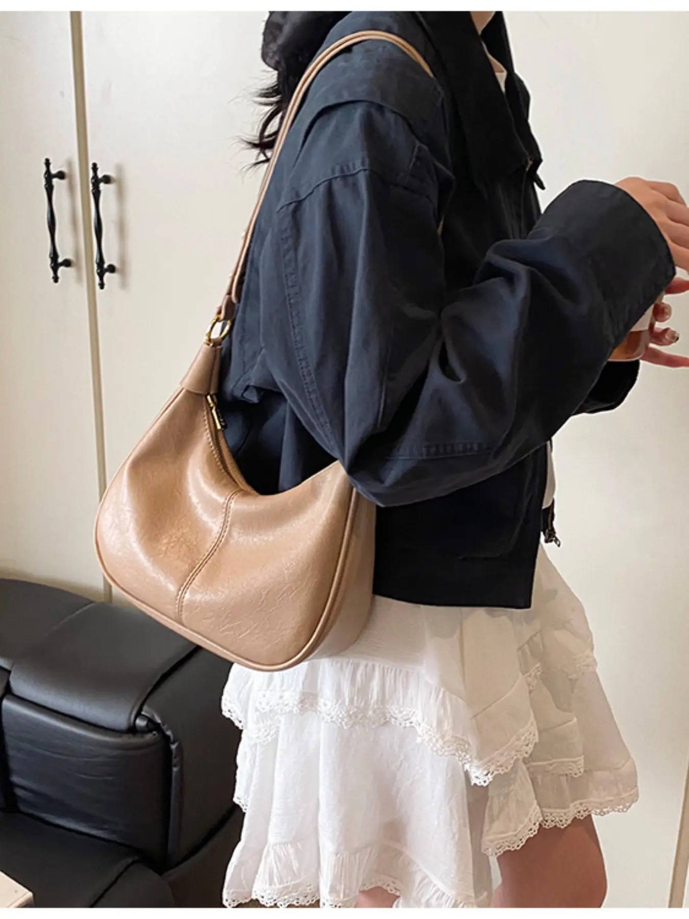 Unique Design Crescent Underarm Bag for Women, Vintage Soft Leather Simple Moon Bag, Adjustable Shoulder Strap, Commute Crossbody Bag