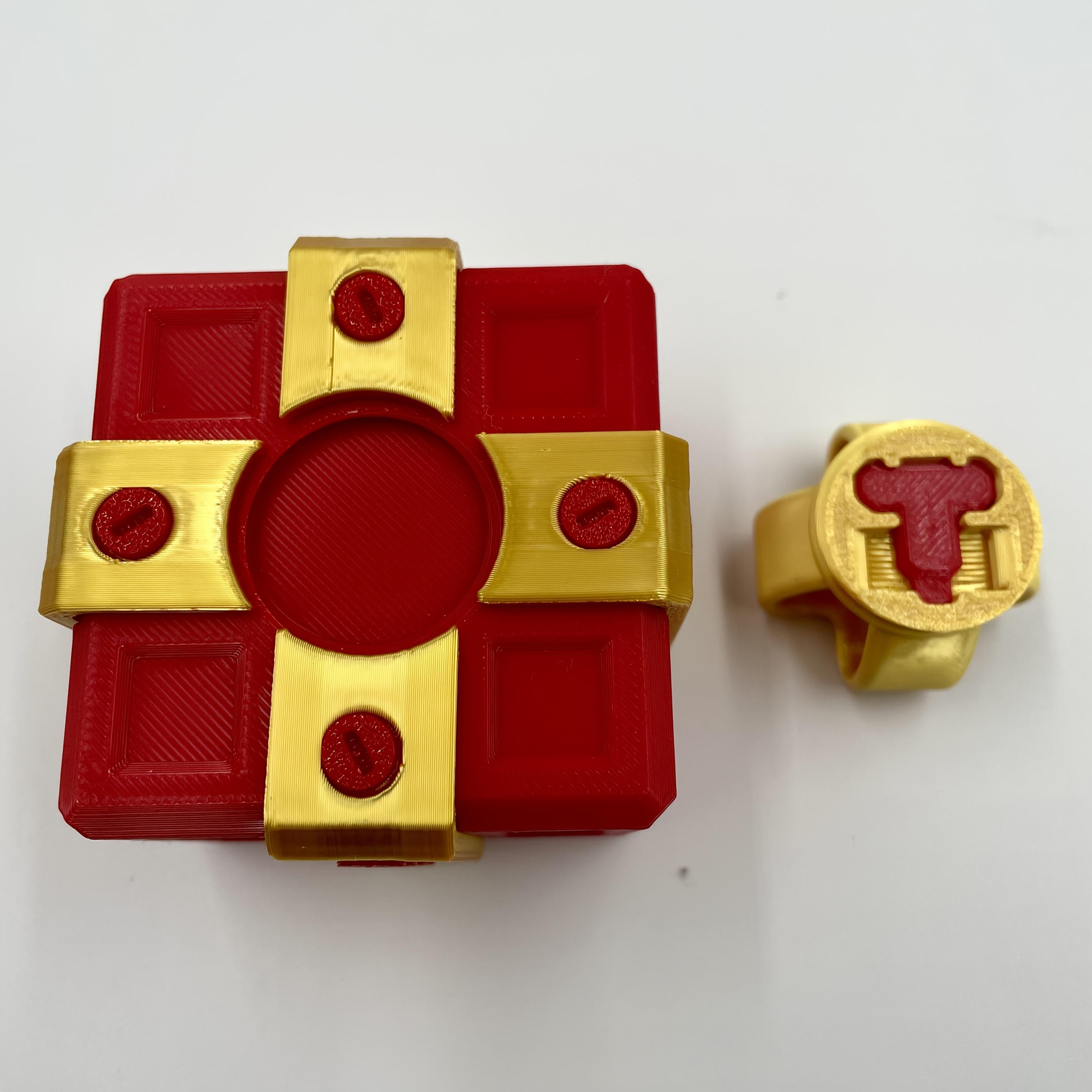 3D Annoyingly Fun Gift Box with Plastic Screws - Interactive Geometric Puzzle Novelty Gag Gift for Christmas, Birthdays, Valentine's Day - Durable Plastic Money Card Container for Ages 14+, Prank Item | Humorous Design | Screwtop Container, Christmas