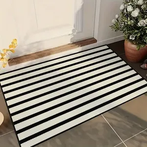 Velvet washable and soft, Scalloped, geometric style, black and cream stripes, Suitable for living rooms, bedrooms, and dining rooms for furniture decoration aesthetics, welcome door mat, anti-slip rubber backing