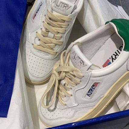 Shoes similar to Yu Shuxin's, color-blocked sneakers, thick-soled lace-up casual shoes, white sneakers for women Sneakers Comfortable Cloud comfort Lightweight