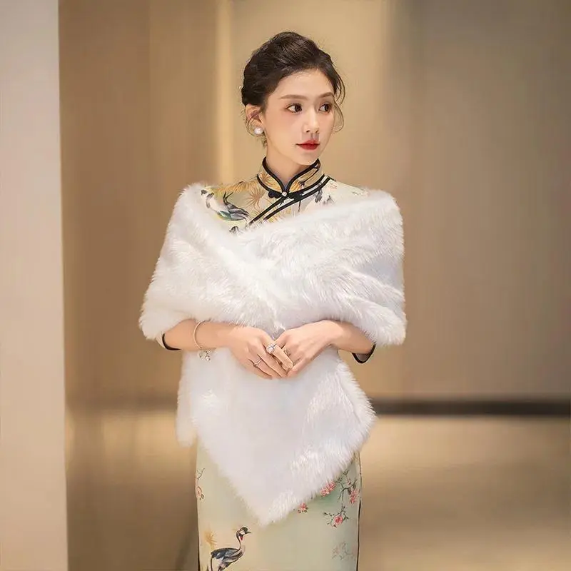 Women's Plain White Faux Fur Rectangular Bridal Shawl - Warm Winter Wedding Shrug, Elegant Evening Accessory for Brides, 180cm Long, 31cm Wide