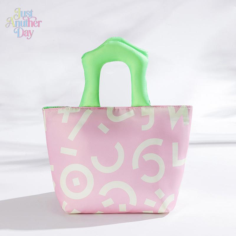 Cute Insulated Lunch Tote Bag with Soft Padded Handles Thermal Aluminum Foil Lined Cooler Bag for Work Picnic and School Leak-Proof Lunch Handbag for Bento Boxes and Snacks