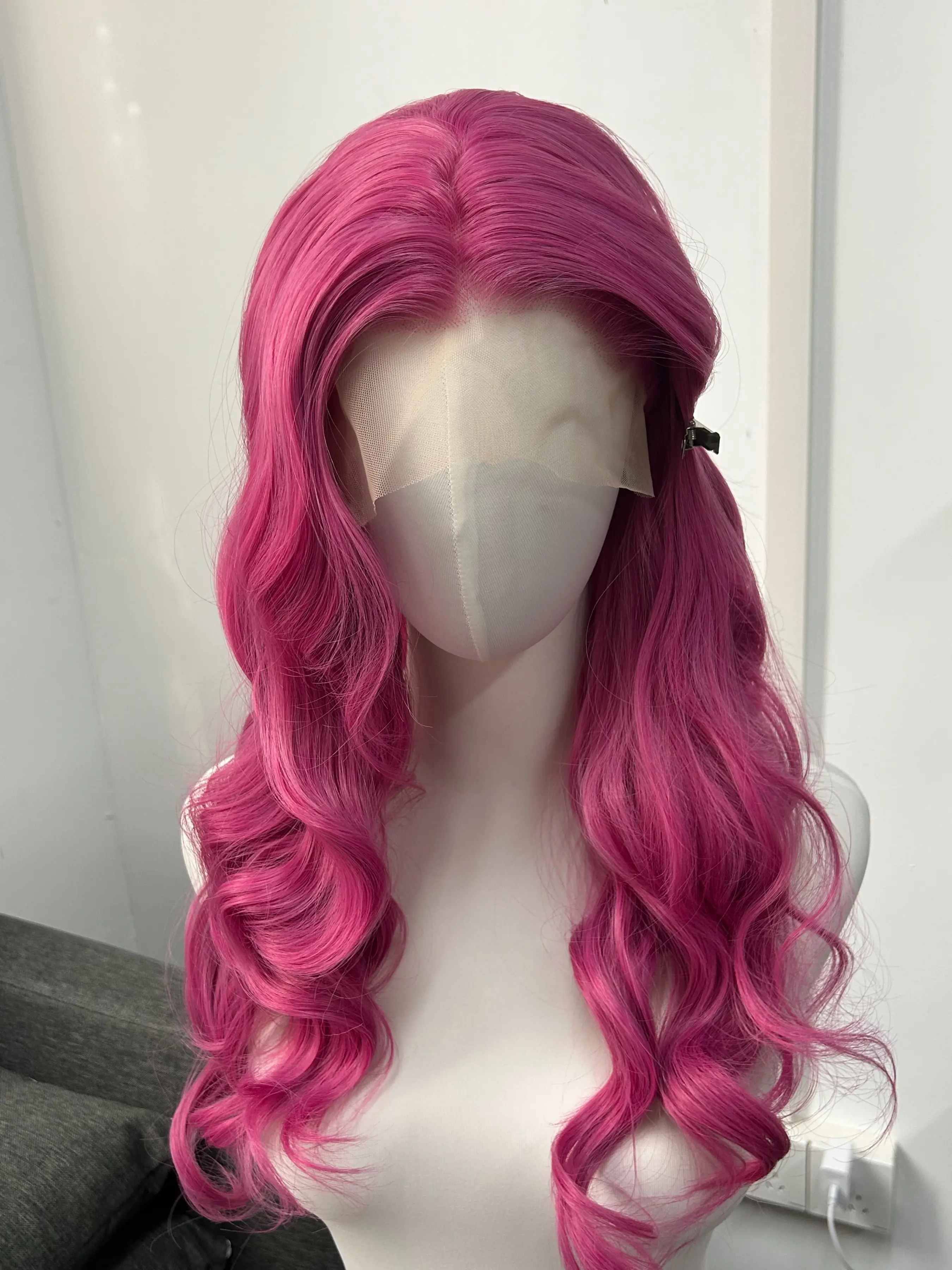 Hot Pink Wig for Women 26inch Body Wave 13x4 Lace Front Wig Natural Looking Free Part Synthetic Lace Wig for Cosplay, Free Parting, 13*4 Lace Natural Hairline, Heat Resistant Synthetic Fiber, Role Play, Daily Wear