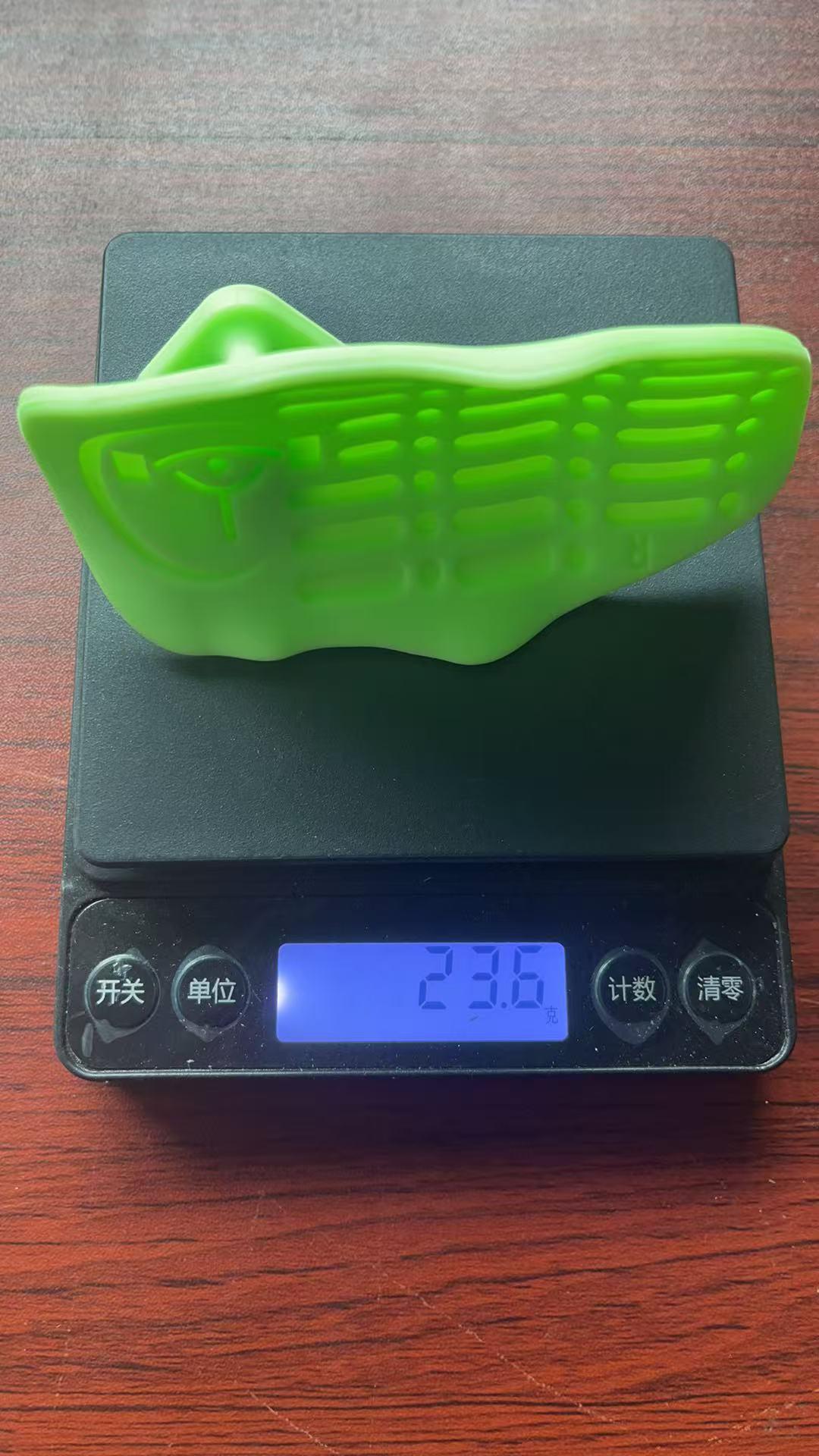 Silicone fitness grips, unisex weightlifting training gloves, non-slip fitness grips, rubber fitness hand pads--suitable for barbells, pull-ups, and fitness training