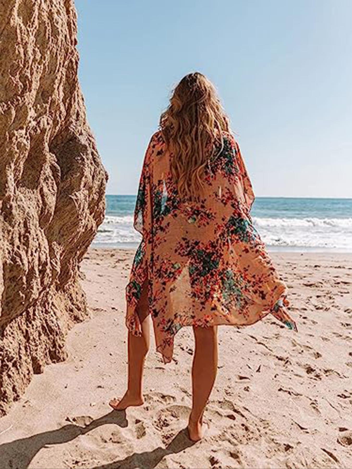 Women's All Over Print Batwing Sleeve Cover Up Top, Casual Split Hem Half Sleeve Cover Up for Beach Holiday Vacation, Boho Summer Outfits, Beach Cover Up, Swimsuit Coverup, Ladies Summer Clothes